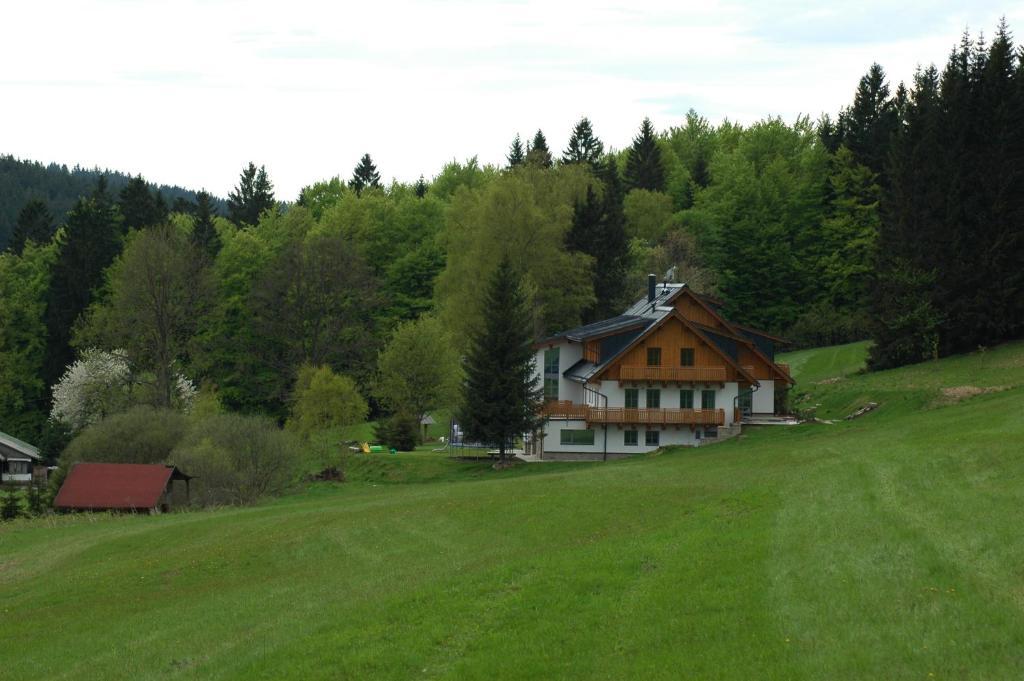 Železná Ruda Pension Pamferka المظهر الخارجي الصورة